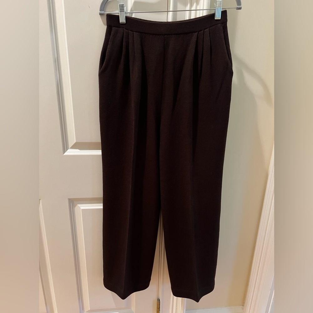St. John Collection Chocolate, brown Knit Pull On Pants Elastic Waist Sz 6